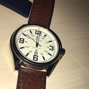 TOMMY WATCH